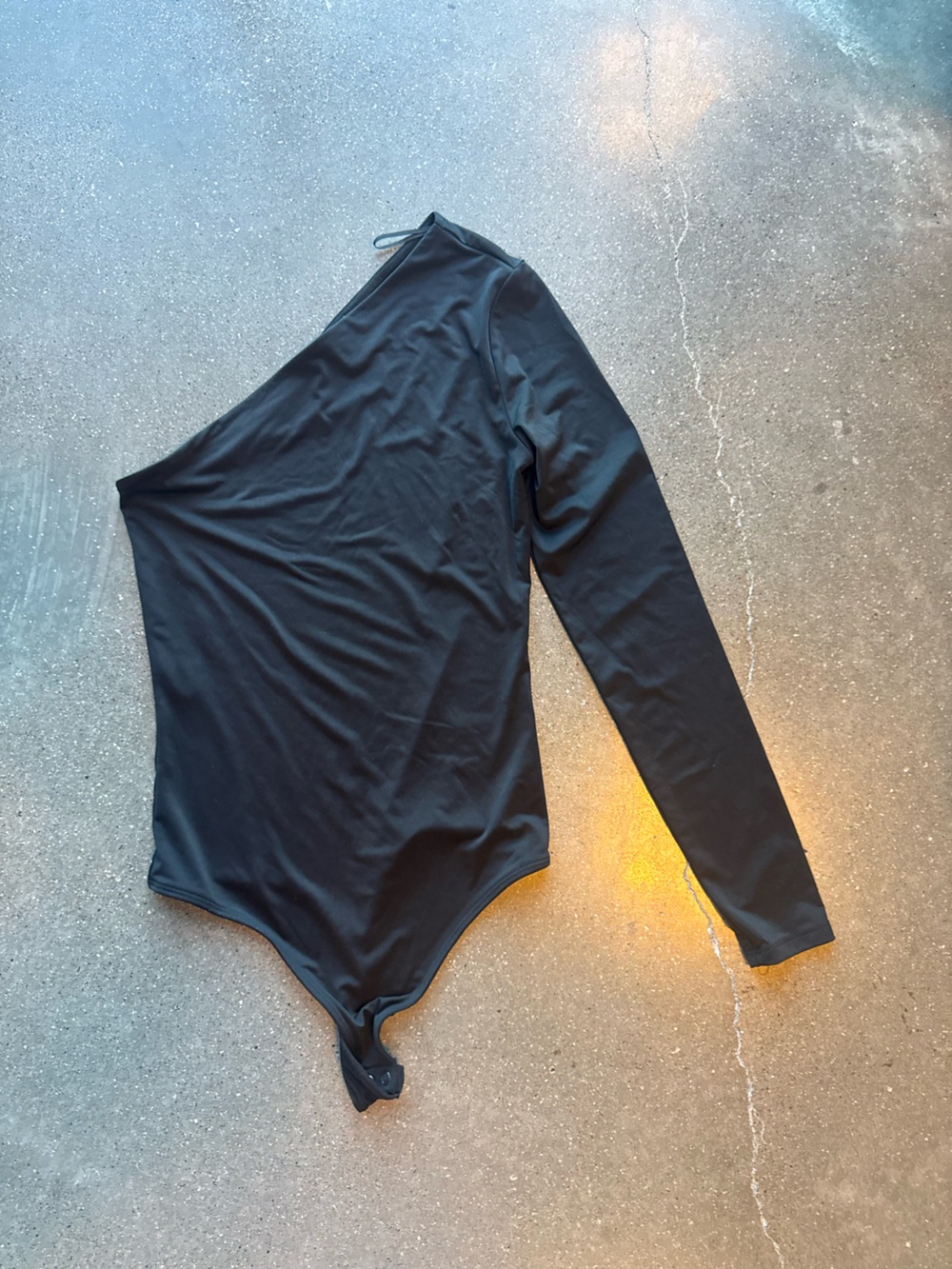 Express Black One-Shoulder Long Sleeve Bodysuit